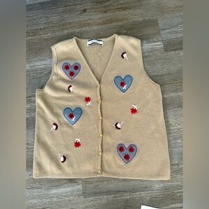 VTG CRYSTAL KOBE Heart Embroidered Beige Sweater Vest Knit Multi Color Size S M